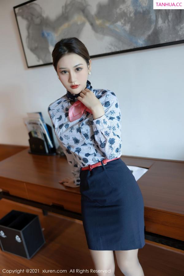 张欣欣 馨沁 婀娜模特张欣欣 典雅多姿空乘制服第7张图片
